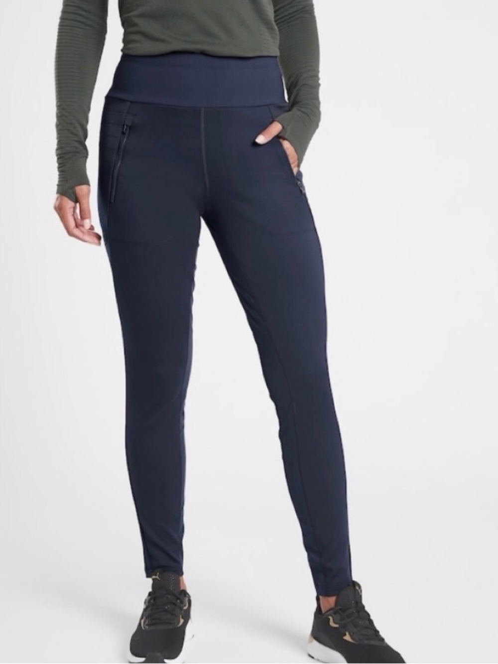 Like New Athleta Peak Hybrid Fleece Tights in Navy Blue Size M